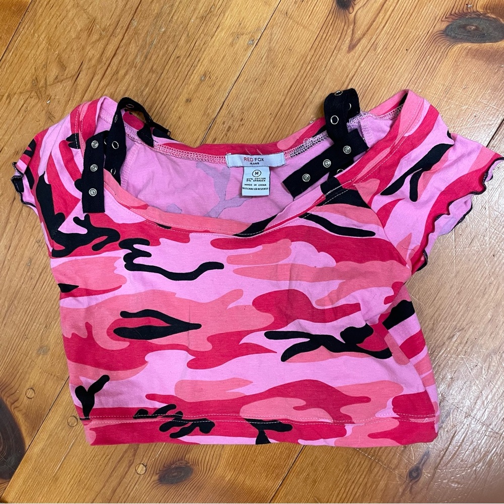 Red Fox Jeans, Pink and Black Camo YTK Rave & ClubTee shirt - M